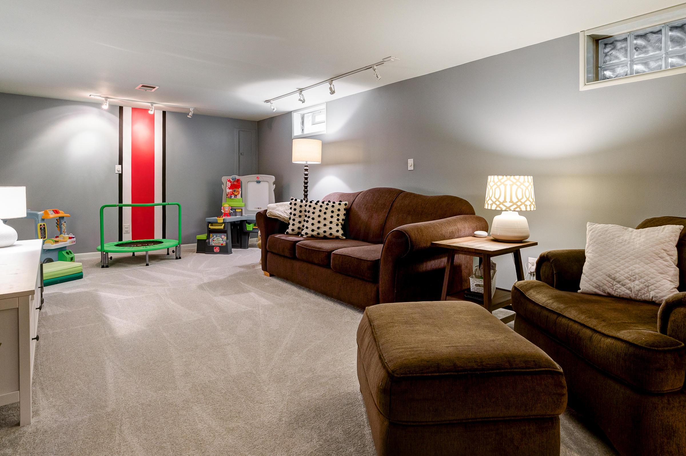 2191 Nottingham Road Columbus, OH 43221 - Photo 20 of 28