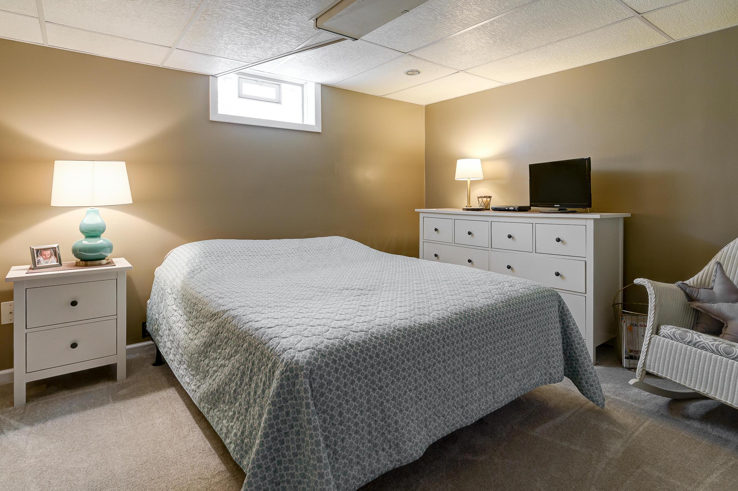 2191 Nottingham Road Columbus, OH 43221 - Photo 23 of 28