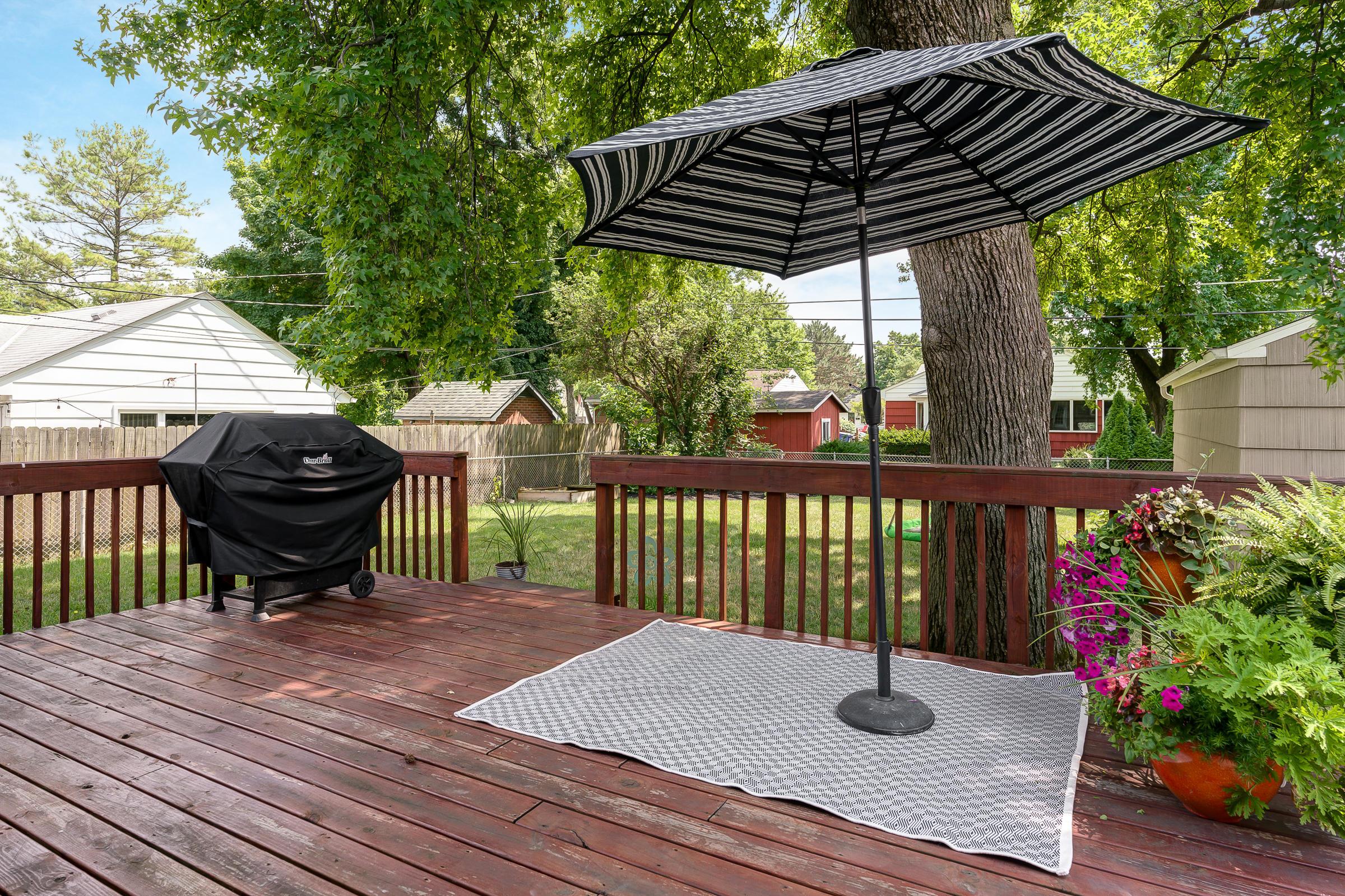 2191 Nottingham Road Columbus, OH 43221 - Photo 25 of 28