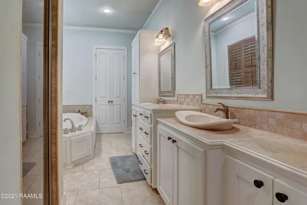 $2,950 | 108 Beaulac Lane, Lafayette, LA 70508