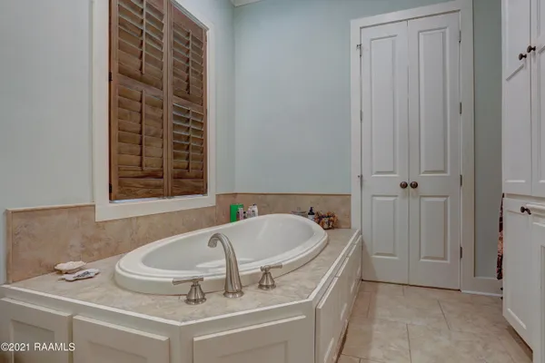 $2,950 | 108 Beaulac Lane, Lafayette, LA 70508