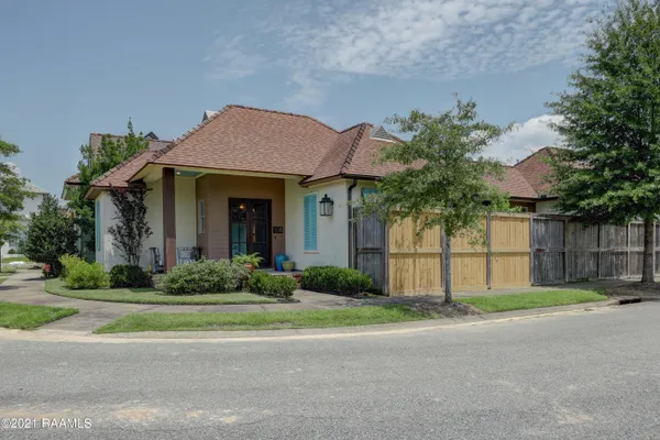 $2,950 | 108 Beaulac Lane, Lafayette, LA 70508