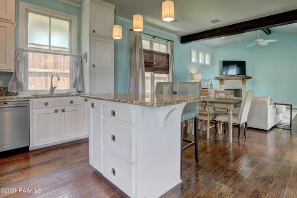 $2,950 | 108 Beaulac Lane, Lafayette, LA 70508