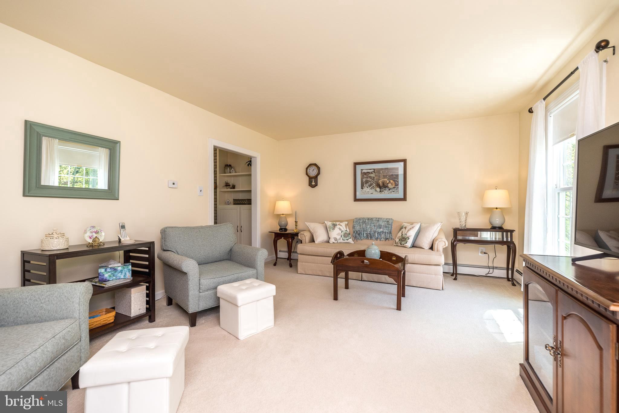 562 Headquarters Road Ottsville, PA 18942 - Photo 2 of 44 View of the living room from the main entry