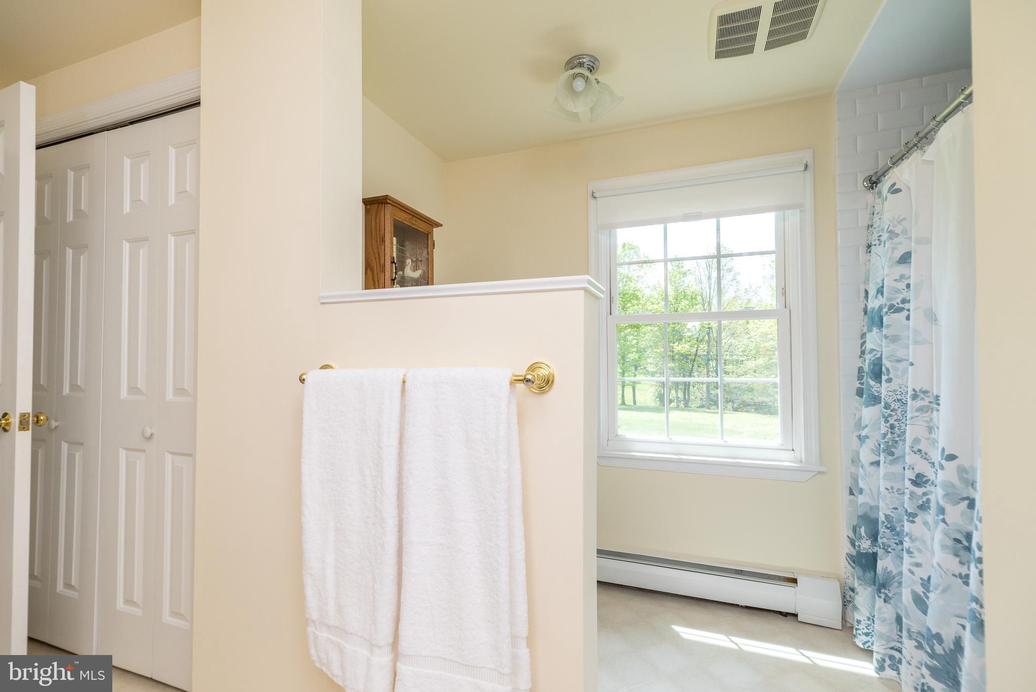 562 Headquarters Road Ottsville, PA 18942 - Photo 21 of 44 Principal bath