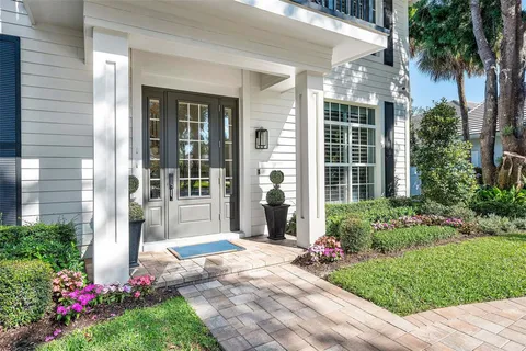 a view of entryway and hall