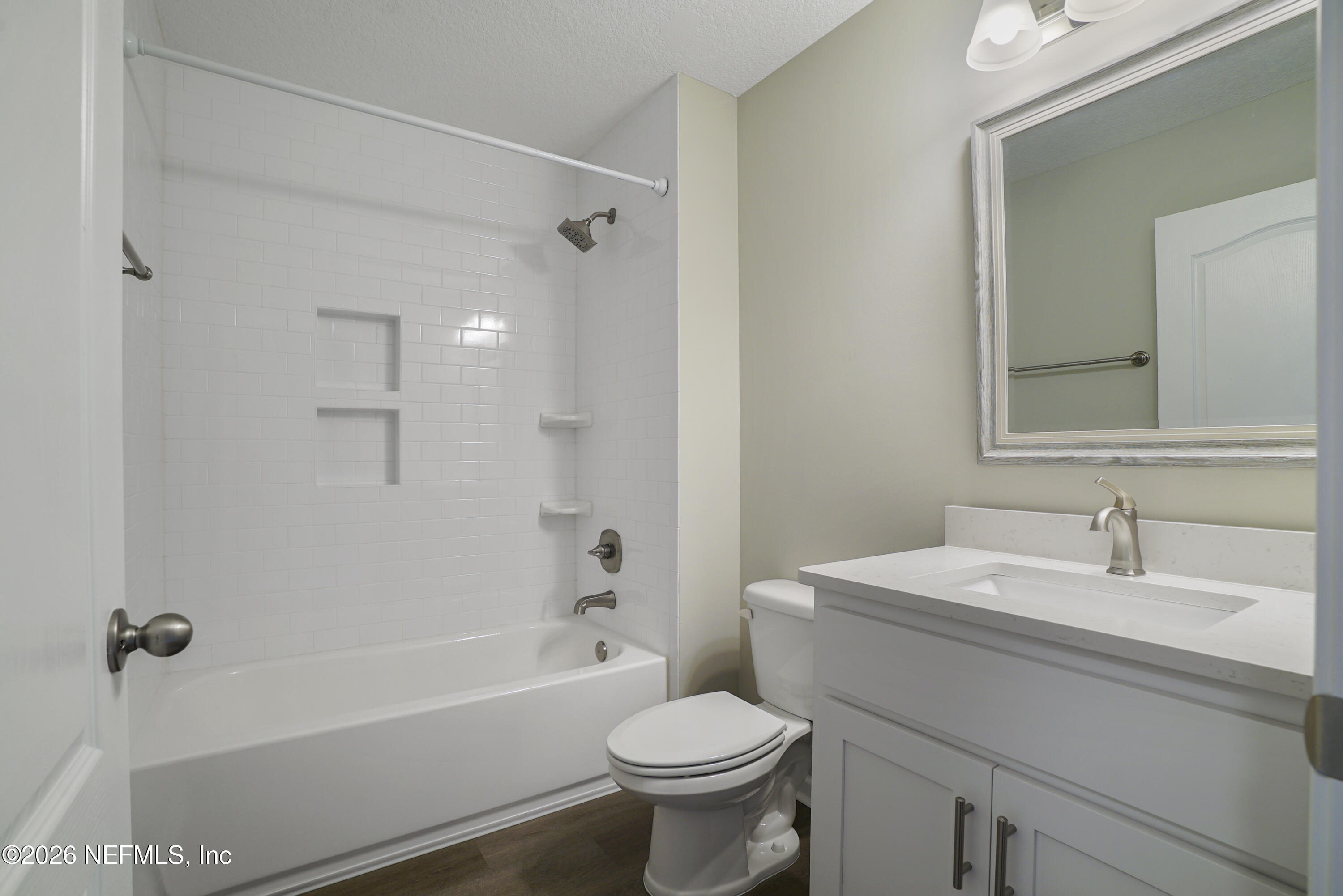 142 Castro Court St. Johns, FL 32259 - Photo 22 of 41 Upstairs Guest Bathroom