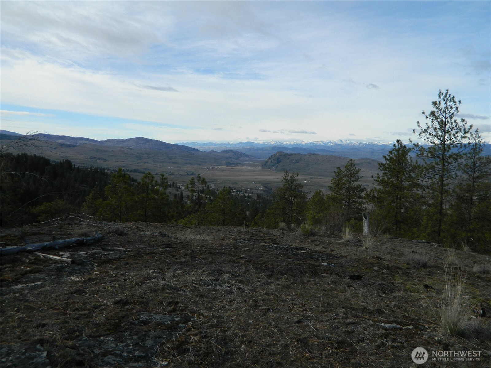 28 Ridgeline Road Tonasket, WA 98855 - Photo 10 of 19 a view of an outdoor space with mountain view