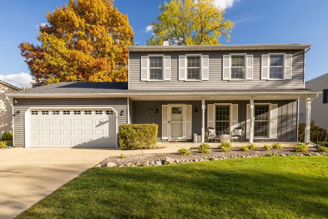 $705,000 | 302 Carriage Hill Road, Naperville, IL 60565