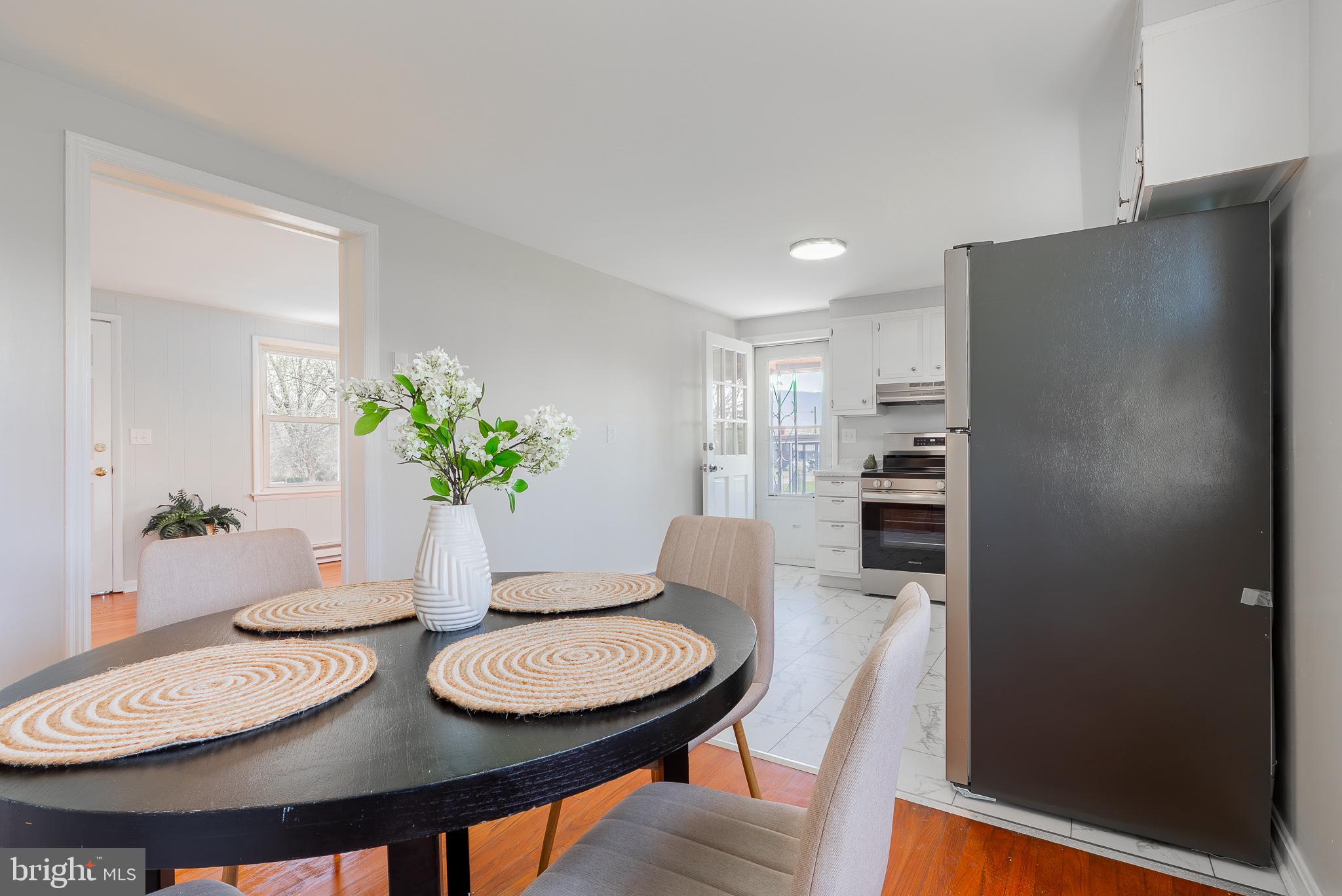 329 Dutch Mount Mount Jackson, VA 22842 - Photo 13 of 50 Bright and inviting dining space.