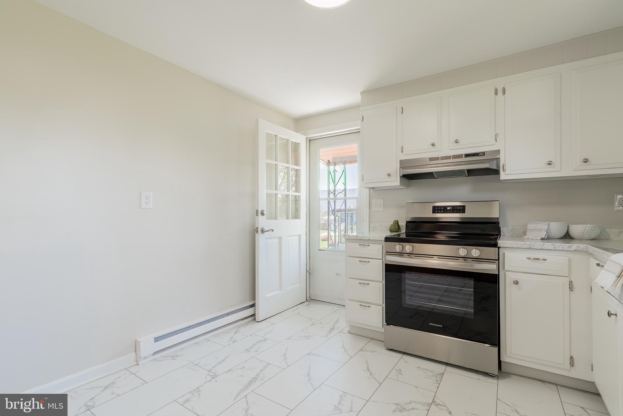 329 Dutch Mount Mount Jackson, VA 22842 - Photo 16 of 50 Bright and airy kitchen with charm.