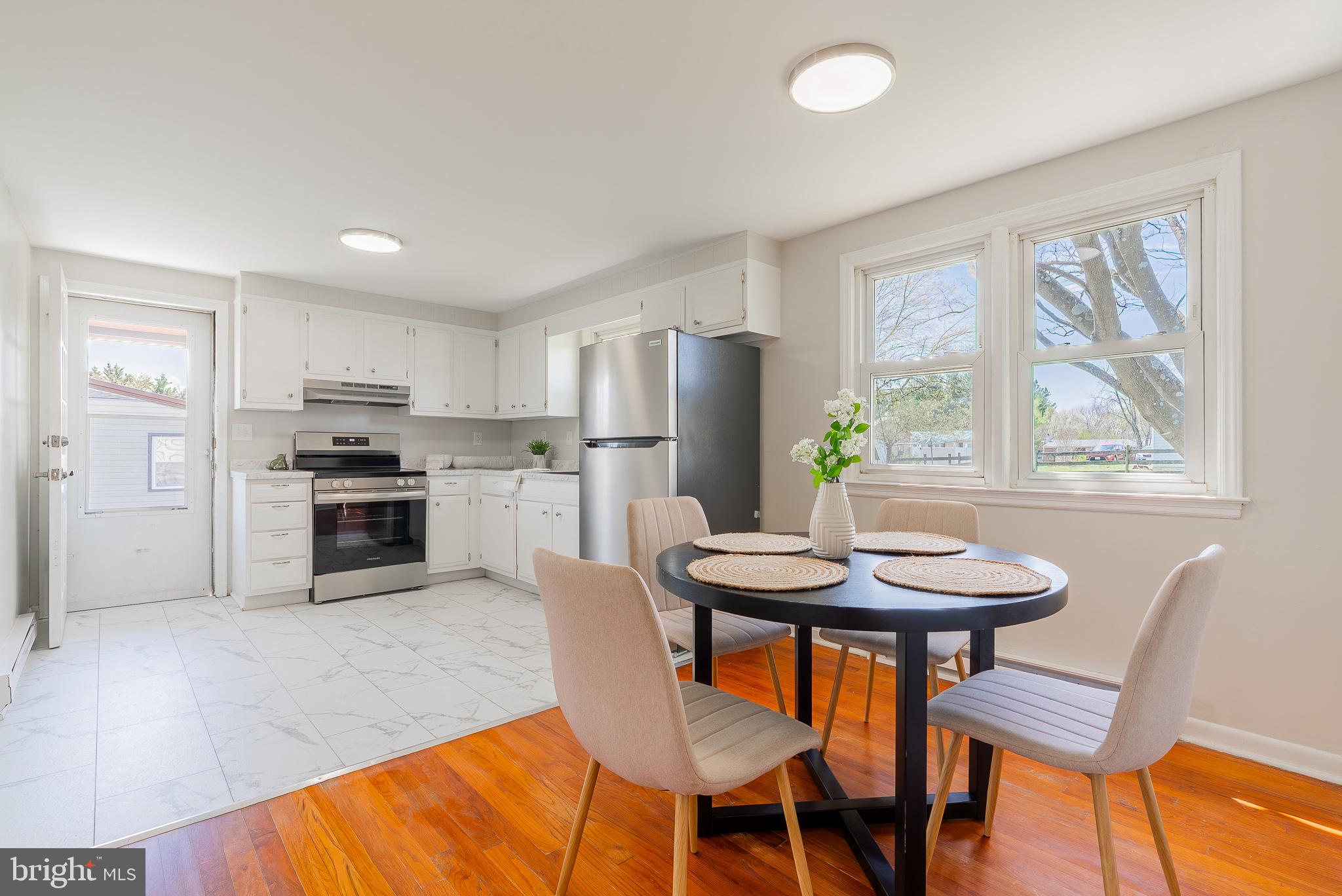 329 Dutch Mount Mount Jackson, VA 22842 - Photo 9 of 50 Bright and inviting kitchen space.