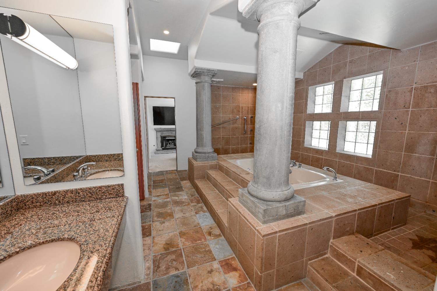 6670 North Sequoia Drive Fresno, CA 93711 - Photo 30 of 57