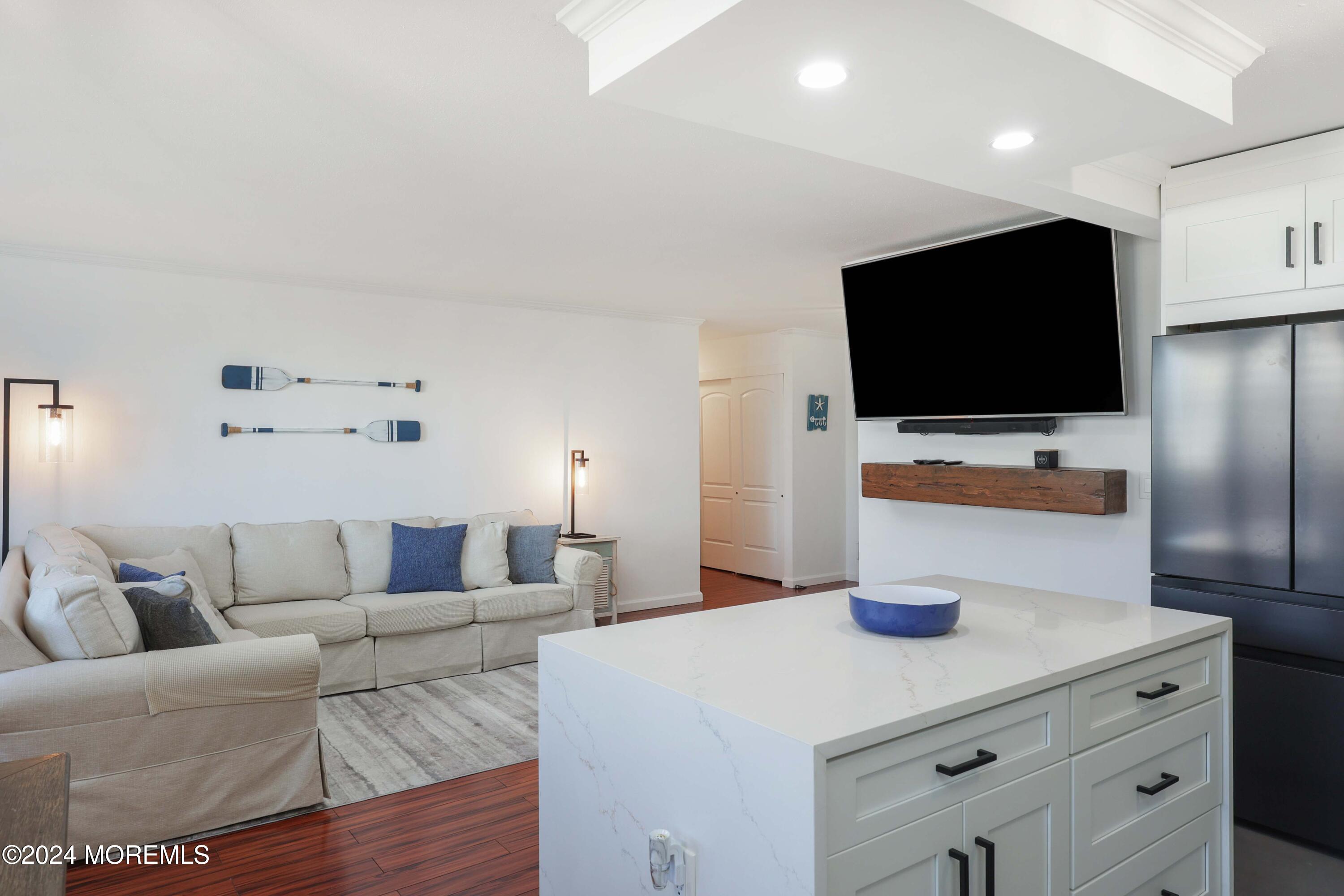 675 Ocean Avenue, Unit 2L Long Branch, NJ 07740 - Photo 15 of 34 758A9924