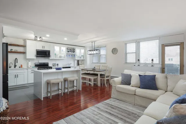 $3,750 | 675 Ocean Avenue, Unit 2L, Long Branch, NJ 07740