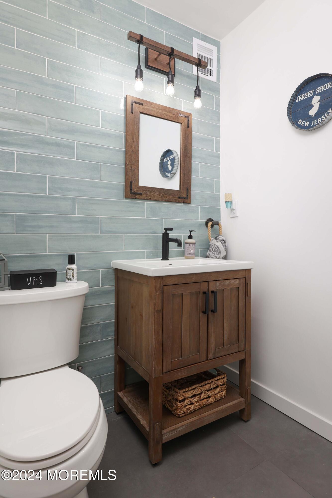 675 Ocean Avenue, Unit 2L Long Branch, NJ 07740 - Photo 22 of 34 758A9932