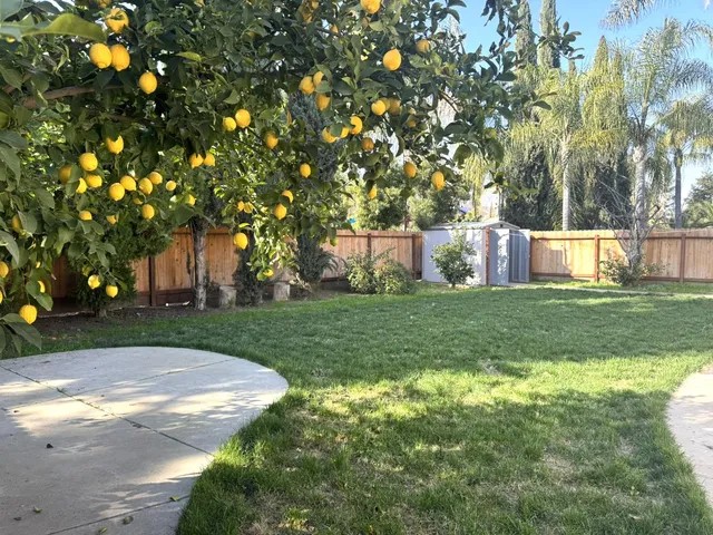 $495,000 | 62 North Helm Avenue, Clovis, CA 93612