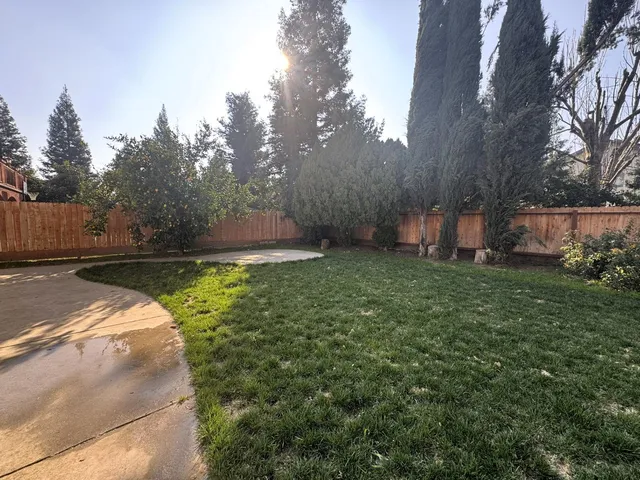 $495,000 | 62 North Helm Avenue, Clovis, CA 93612