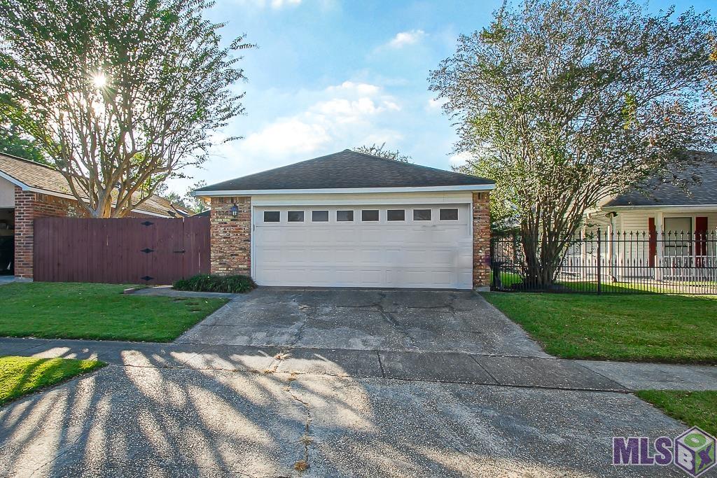 1434 Magnolia Ridge Drive Baton Rouge, LA 70816 - Photo 3 of 21