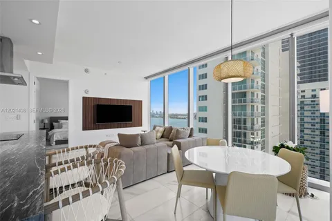 $990,000 | 700 Northeast 26th Terrace, Unit 2105, Miami, FL 33137