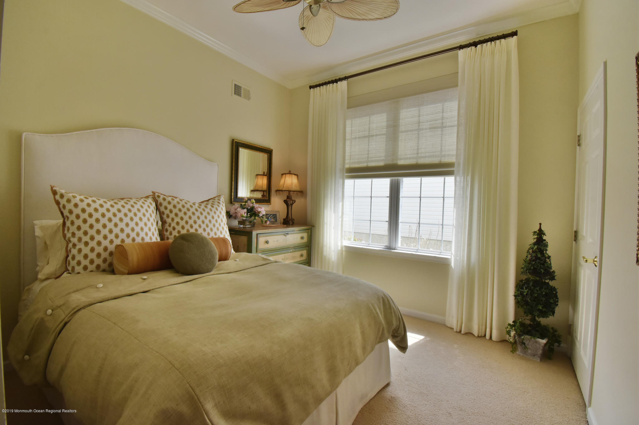 36 Barton Creek Road Jackson, NJ 08527 - Photo 14 of 21 36 Barton Creek 2nd bedroom