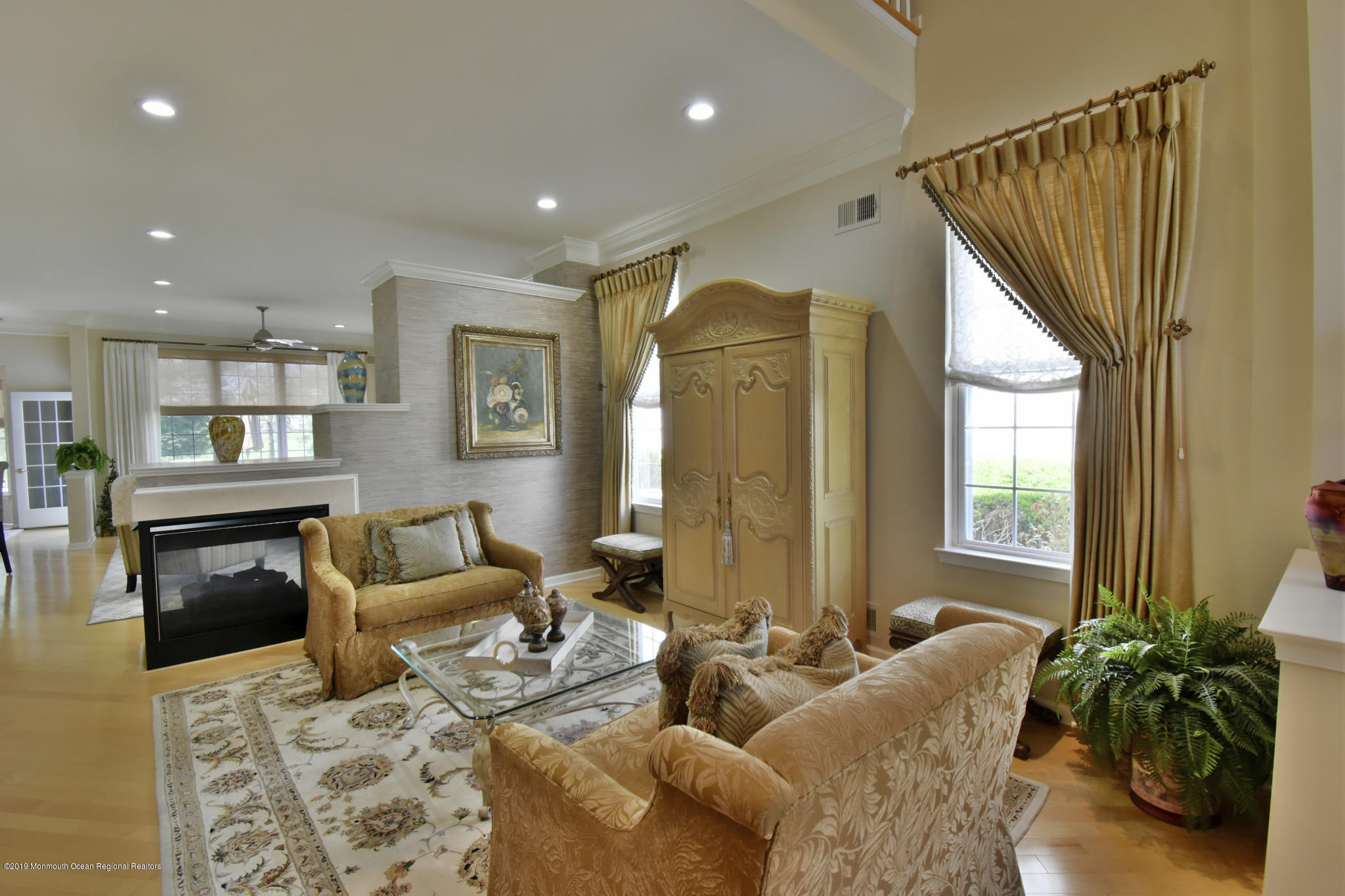 36 Barton Creek Road Jackson, NJ 08527 - Photo 4 of 21 36 Barton Creek Living Room 2