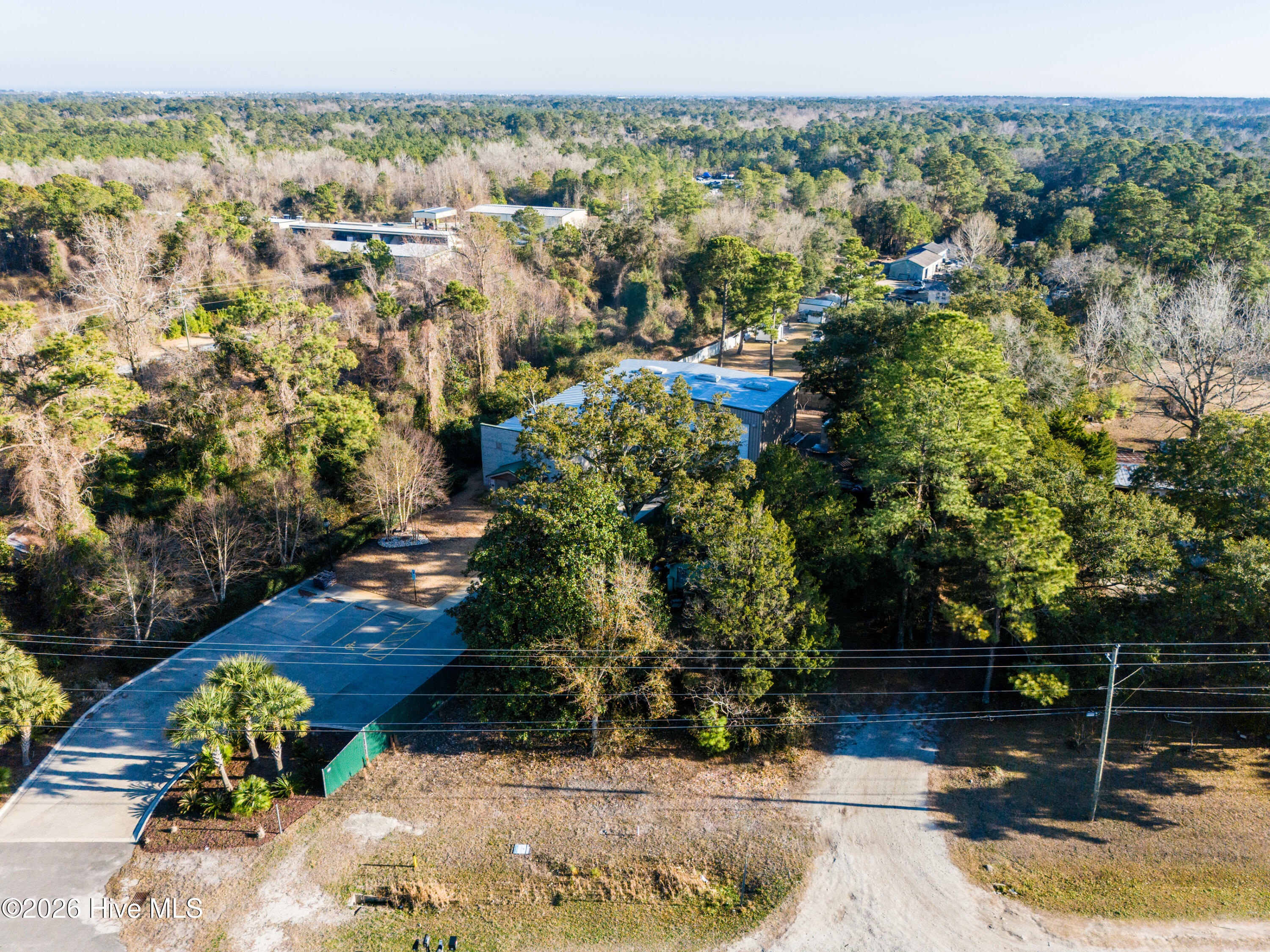 20748 Highway 17 Hampstead, NC 28443 - Photo 4 of 10 front driveway shot no marking