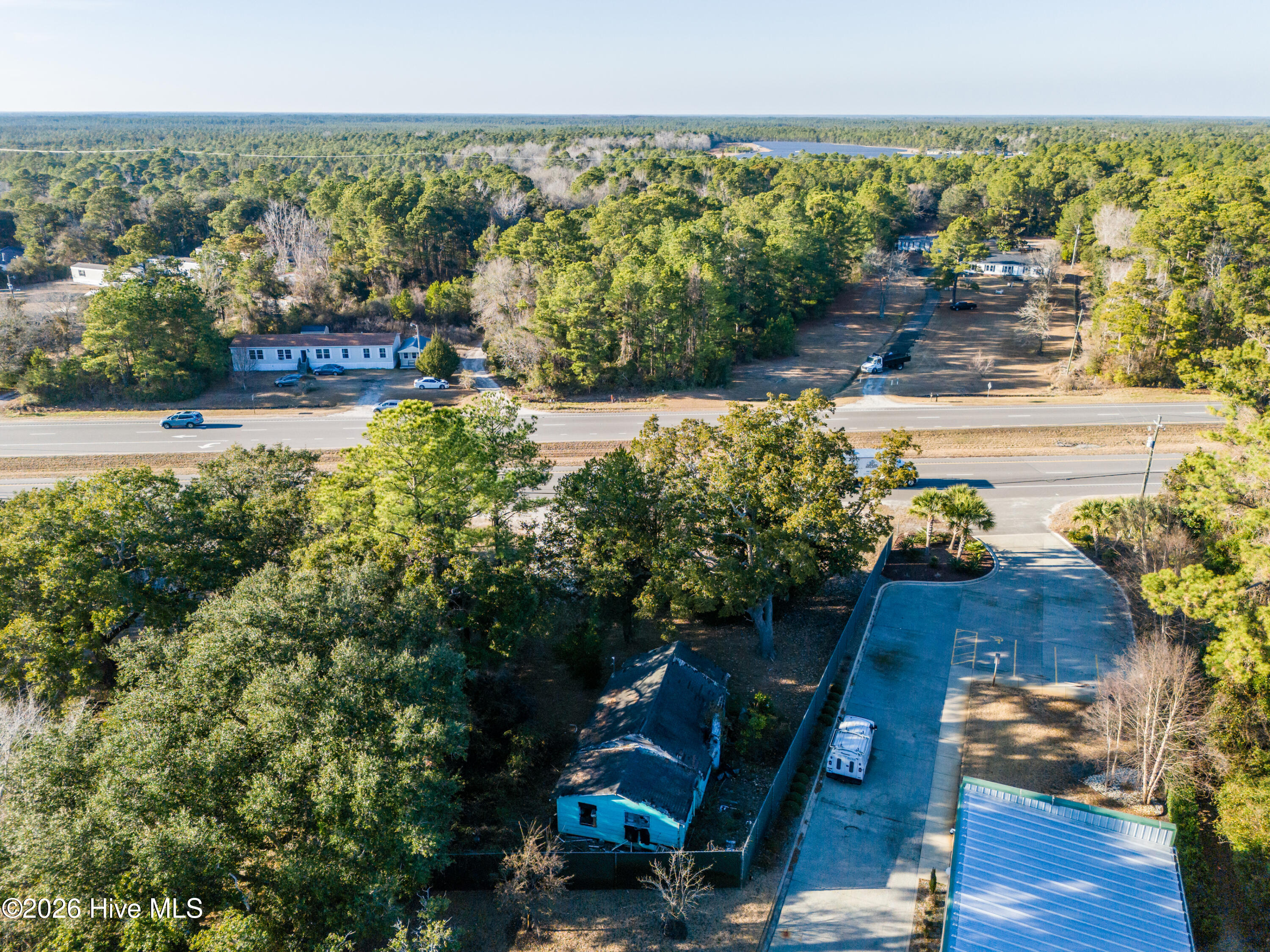 20748 Highway 17 Hampstead, NC 28443 - Photo 7 of 10 full shot of lot and bungalow