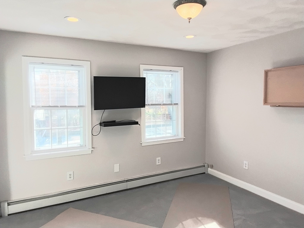 512 Bennington Street Boston, MA 02128 - Photo 13 of 38