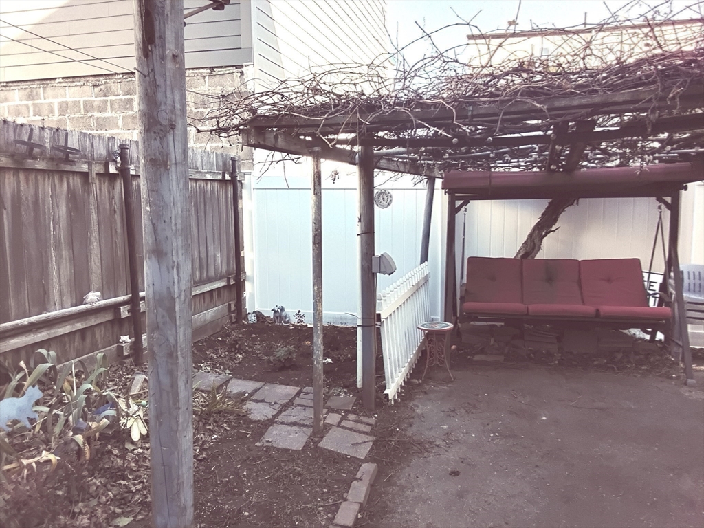 512 Bennington Street Boston, MA 02128 - Photo 22 of 38