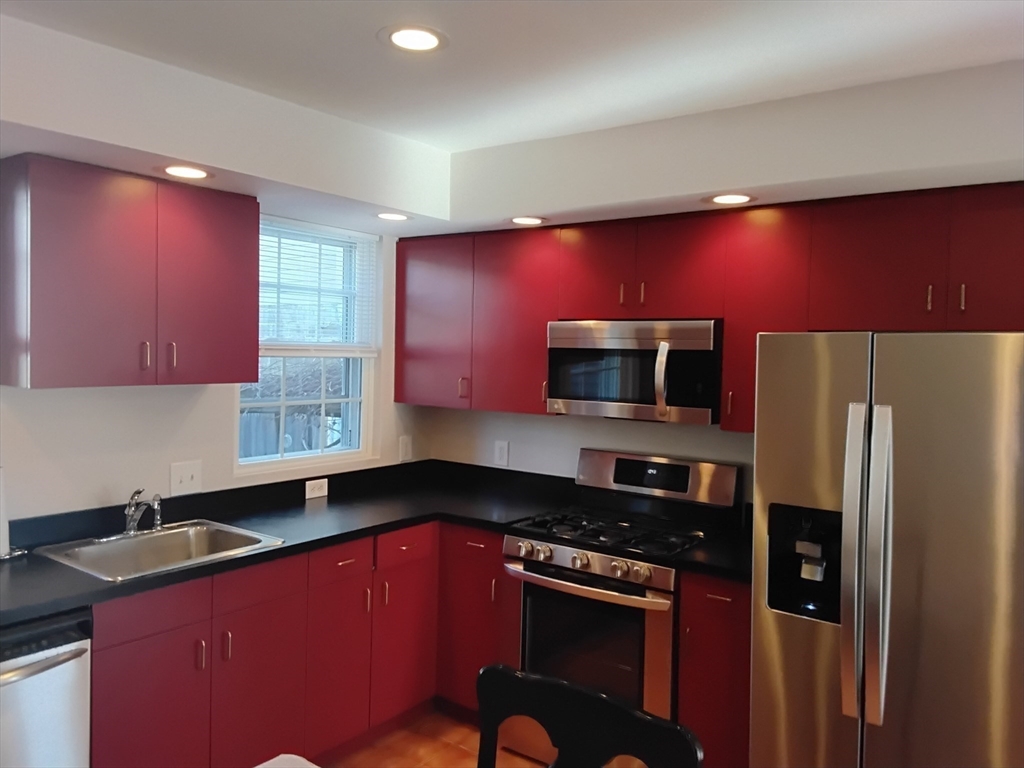 512 Bennington Street Boston, MA 02128 - Photo 4 of 38