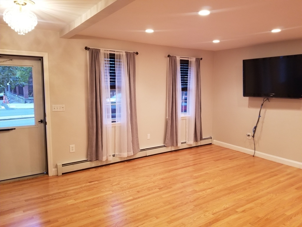 512 Bennington Street Boston, MA 02128 - Photo 5 of 38