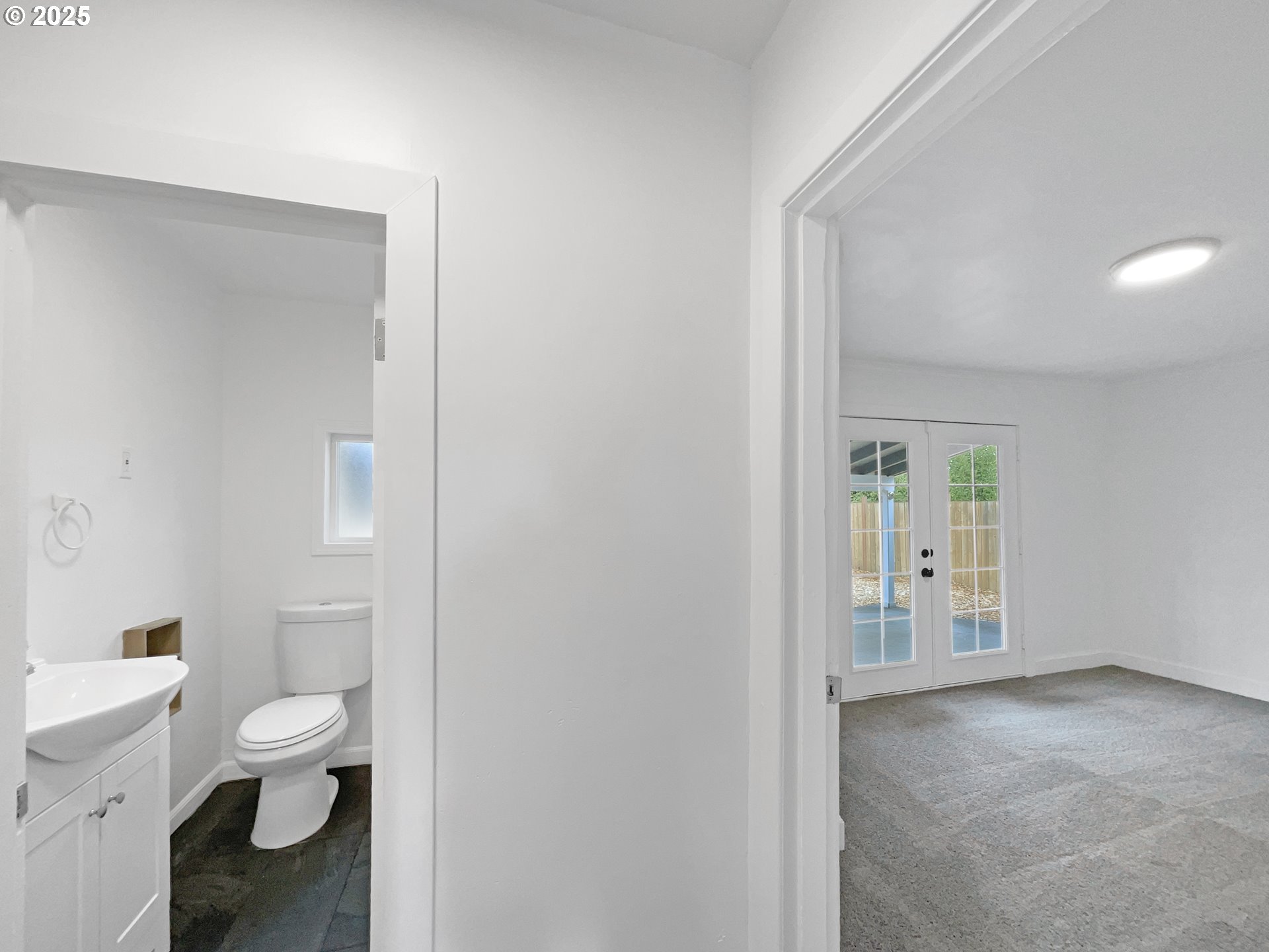 6923 Southeast Nehalem Street Portland, OR 97206 - Photo 11 of 16