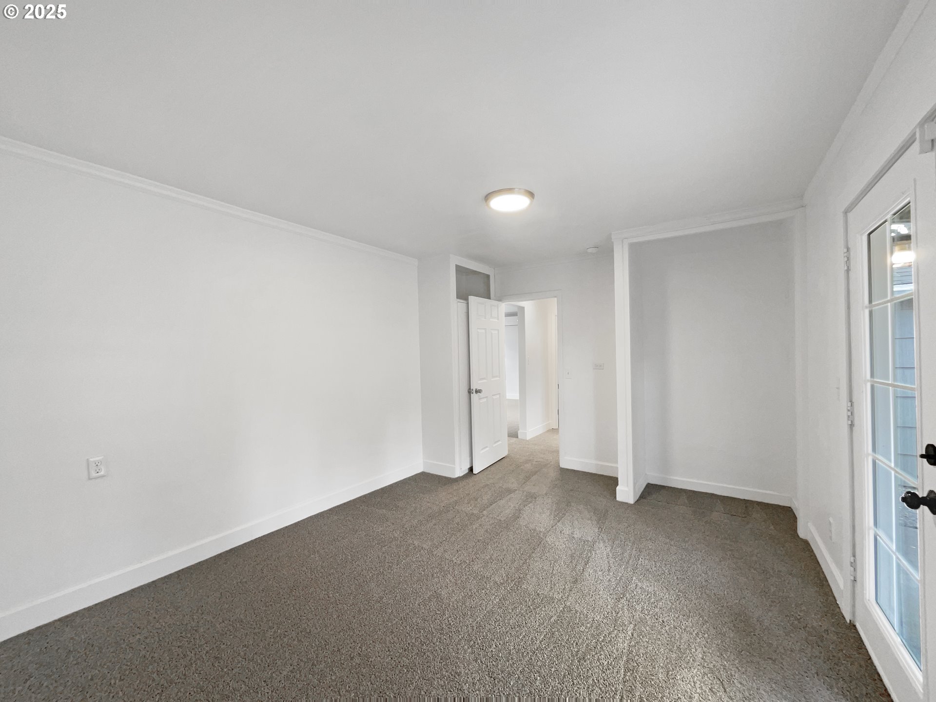 6923 Southeast Nehalem Street Portland, OR 97206 - Photo 5 of 16