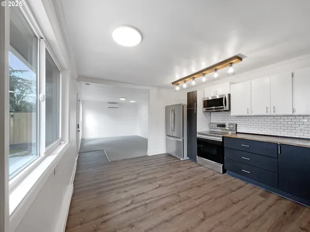 $400,000 | 6923 Southeast Nehalem Street, Portland, OR 97206