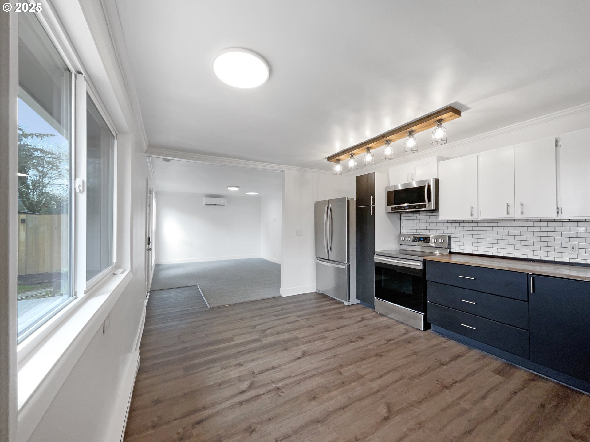 6923 Southeast Nehalem Street Portland, OR 97206 - Photo 8 of 16