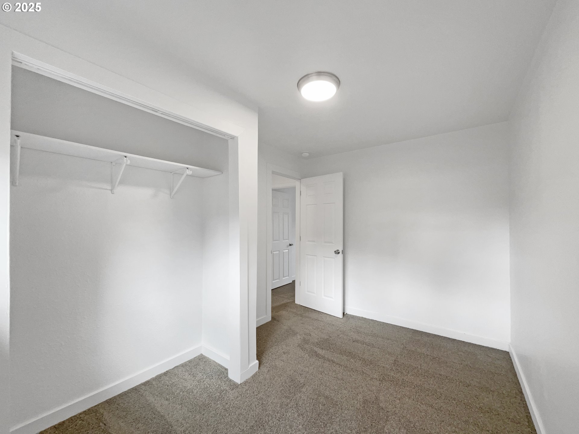 6923 Southeast Nehalem Street Portland, OR 97206 - Photo 9 of 16