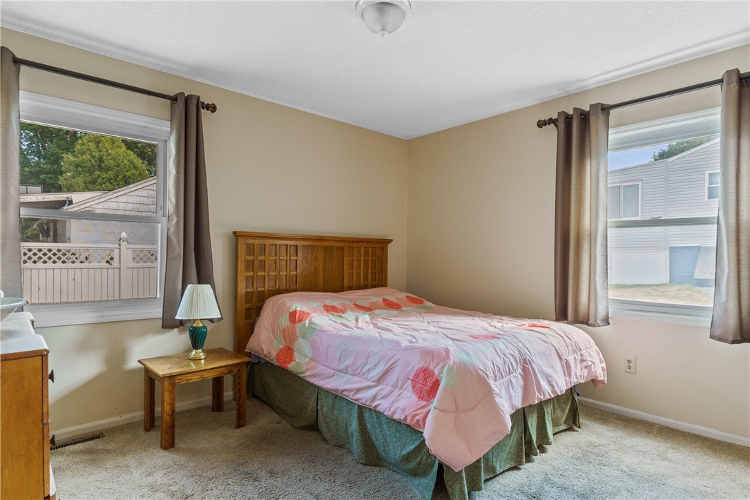20 Malcolm Street Cranston, RI 02910 - Photo 17 of 29