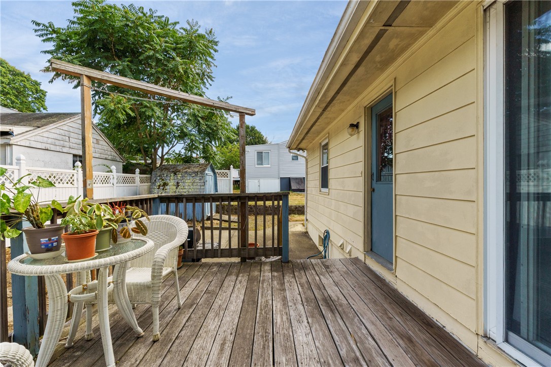 20 Malcolm Street Cranston, RI 02910 - Photo 8 of 29