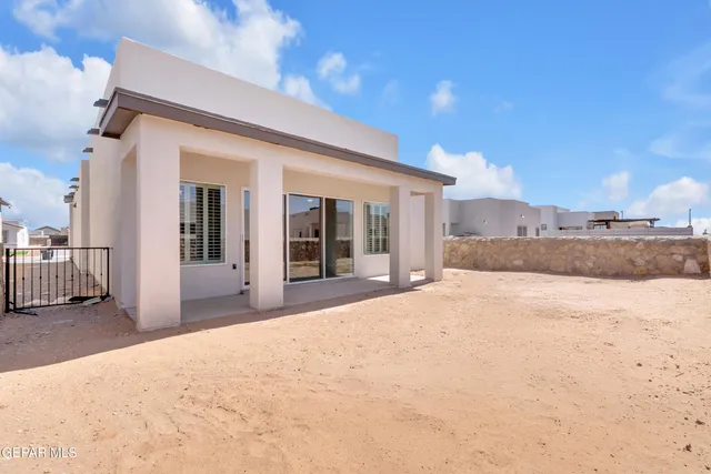 $336,950 | 13829 Summer View Avenue, Horizon City, TX 79928