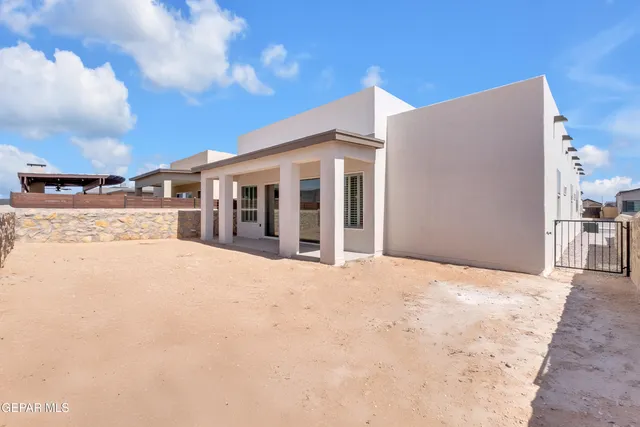 $336,950 | 13829 Summer View Avenue, Horizon City, TX 79928