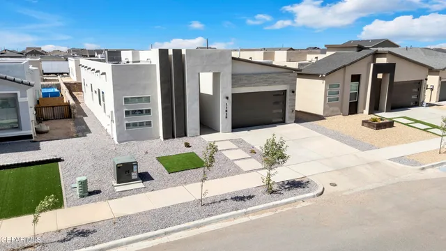 $336,950 | 13829 Summer View Avenue, Horizon City, TX 79928