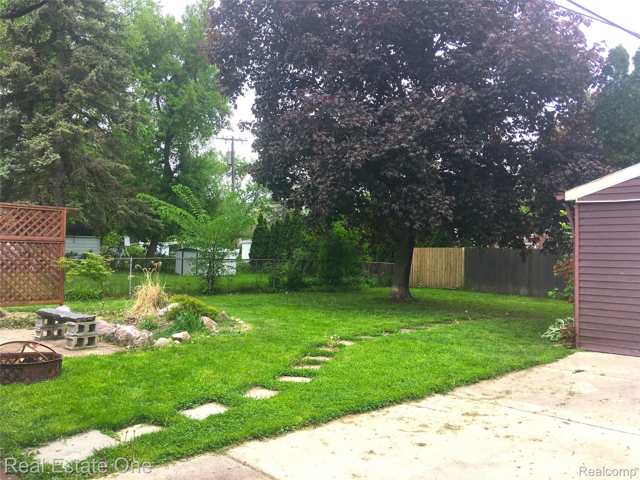 9047 Merriman Road Livonia, MI 48150 - Photo 19 of 22 IMG_5734.jpeg