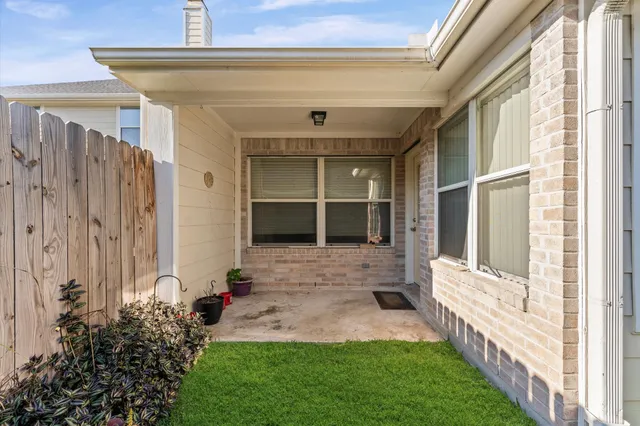 $310,000 | 15814 Collinsville Drive, Tomball, TX 77377