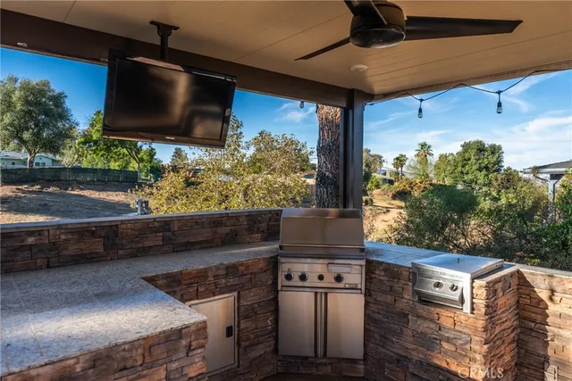 $1,449,000 | 652 East Mariposa Drive, Redlands, CA 92373