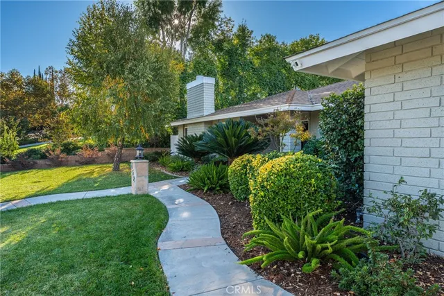 $1,449,000 | 652 East Mariposa Drive, Redlands, CA 92373