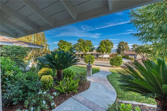 $1,449,000 | 652 East Mariposa Drive, Redlands, CA 92373