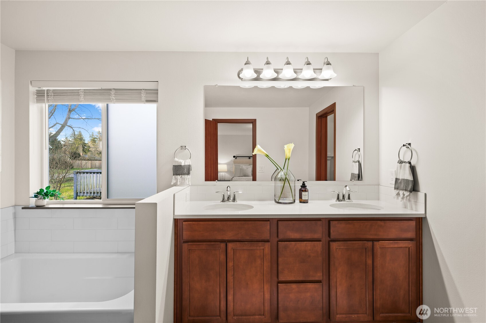 5376 Erlands Point Road Northwest Bremerton, WA 98312 - Photo 26 of 39 Gallery Image 26