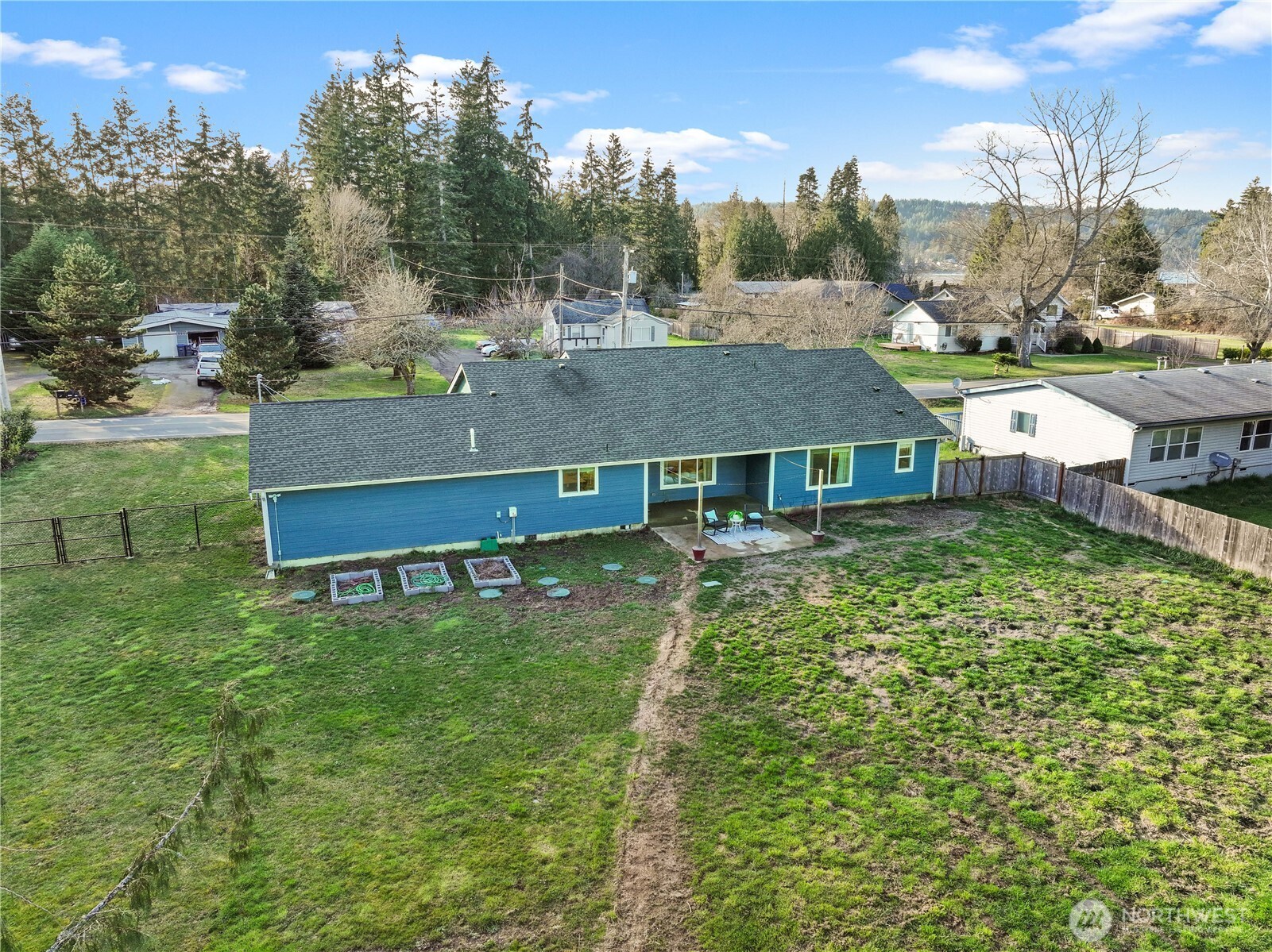 5376 Erlands Point Road Northwest Bremerton, WA 98312 - Photo 36 of 39 Gallery Image 36