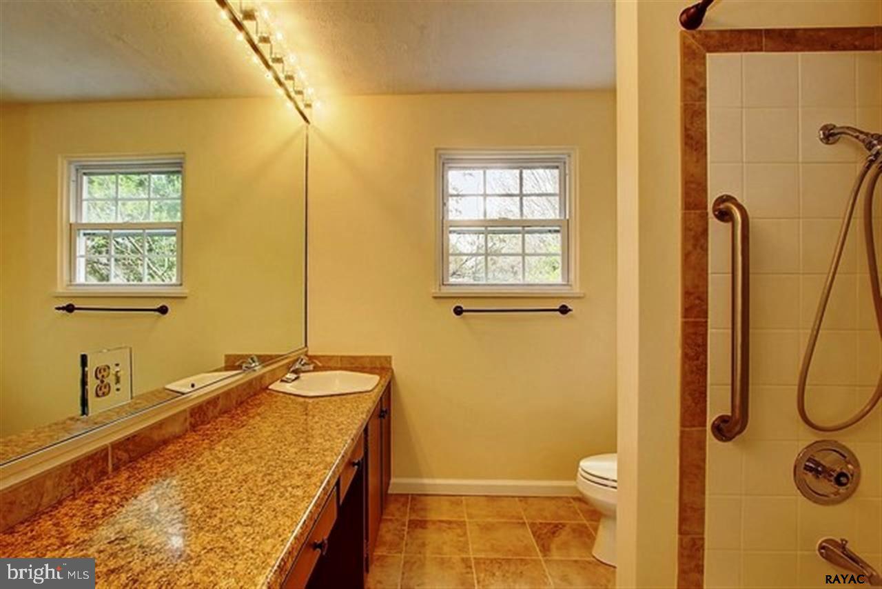 174 Charles Street Hanover, PA 17331 - Photo 22 of 25 Gallery Image 22